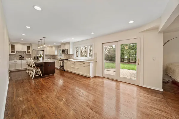 $780,000 | 690 Honeysuckle Drive, Naperville, IL 60540
