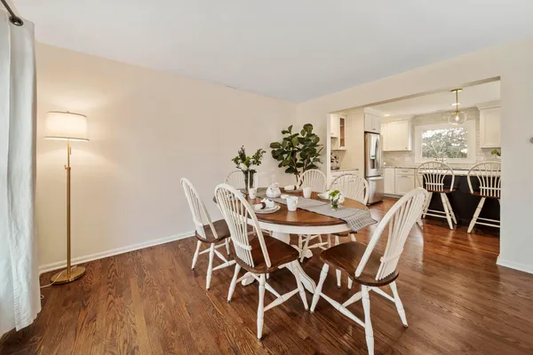 $780,000 | 690 Honeysuckle Drive, Naperville, IL 60540