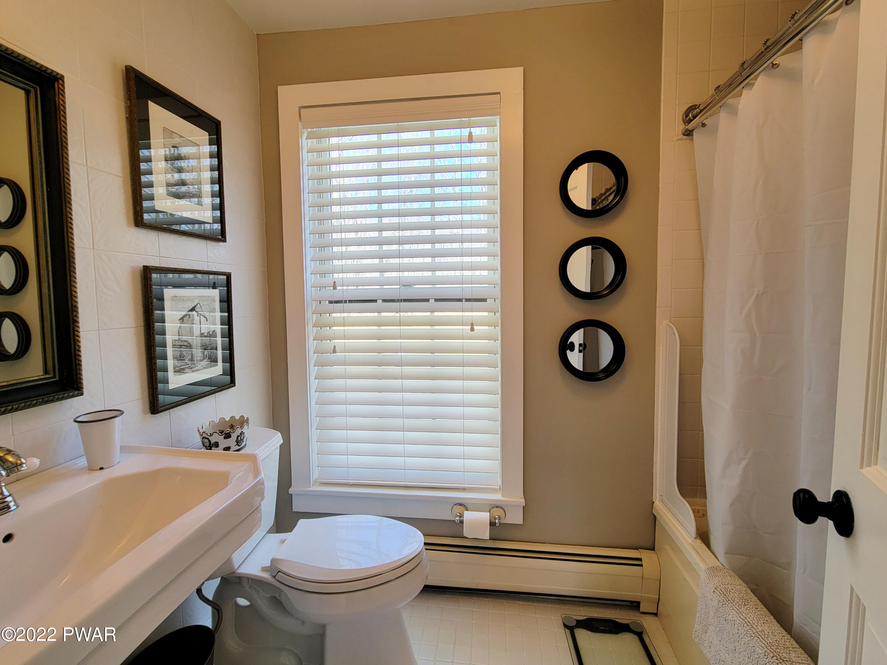 399 Como Road Lake Como, PA 18437 - Photo 24 of 30 Full Bath
