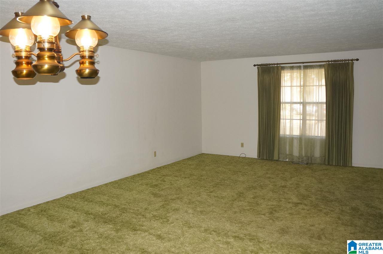 531 Center Point Road Sylacauga, AL 35151 - Photo 2 of 34
