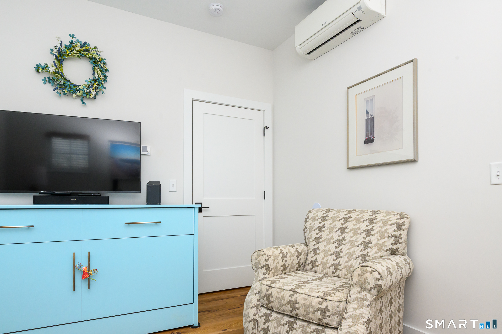138 Boston Post Road, Unit 2 East Lyme, CT 06333 - Photo 14 of 30 1st floor primary bedroom