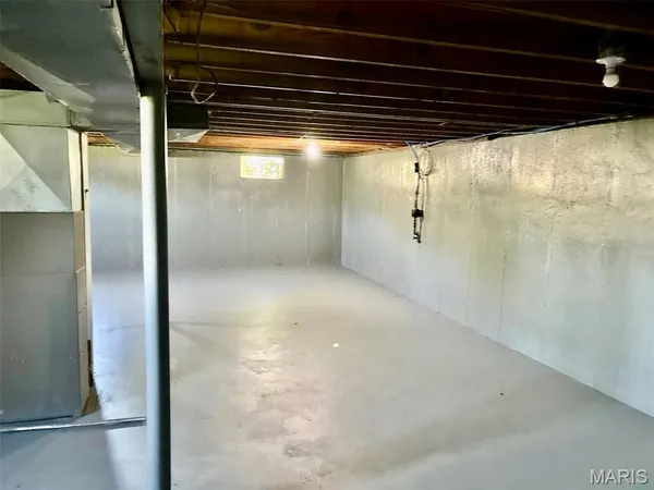 $105,000 | 6005 Shillington Drive, Berkeley, MO 63134