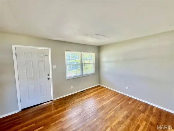 $105,000 | 6005 Shillington Drive, Berkeley, MO 63134