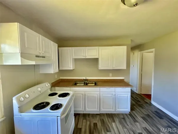 $105,000 | 6005 Shillington Drive, Berkeley, MO 63134