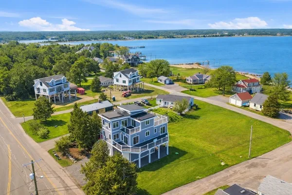$2,200,000 | 1 Starboard Way, Mattapoisett, MA 02739