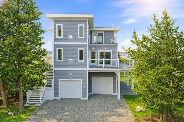 $2,200,000 | 1 Starboard Way, Mattapoisett, MA 02739
