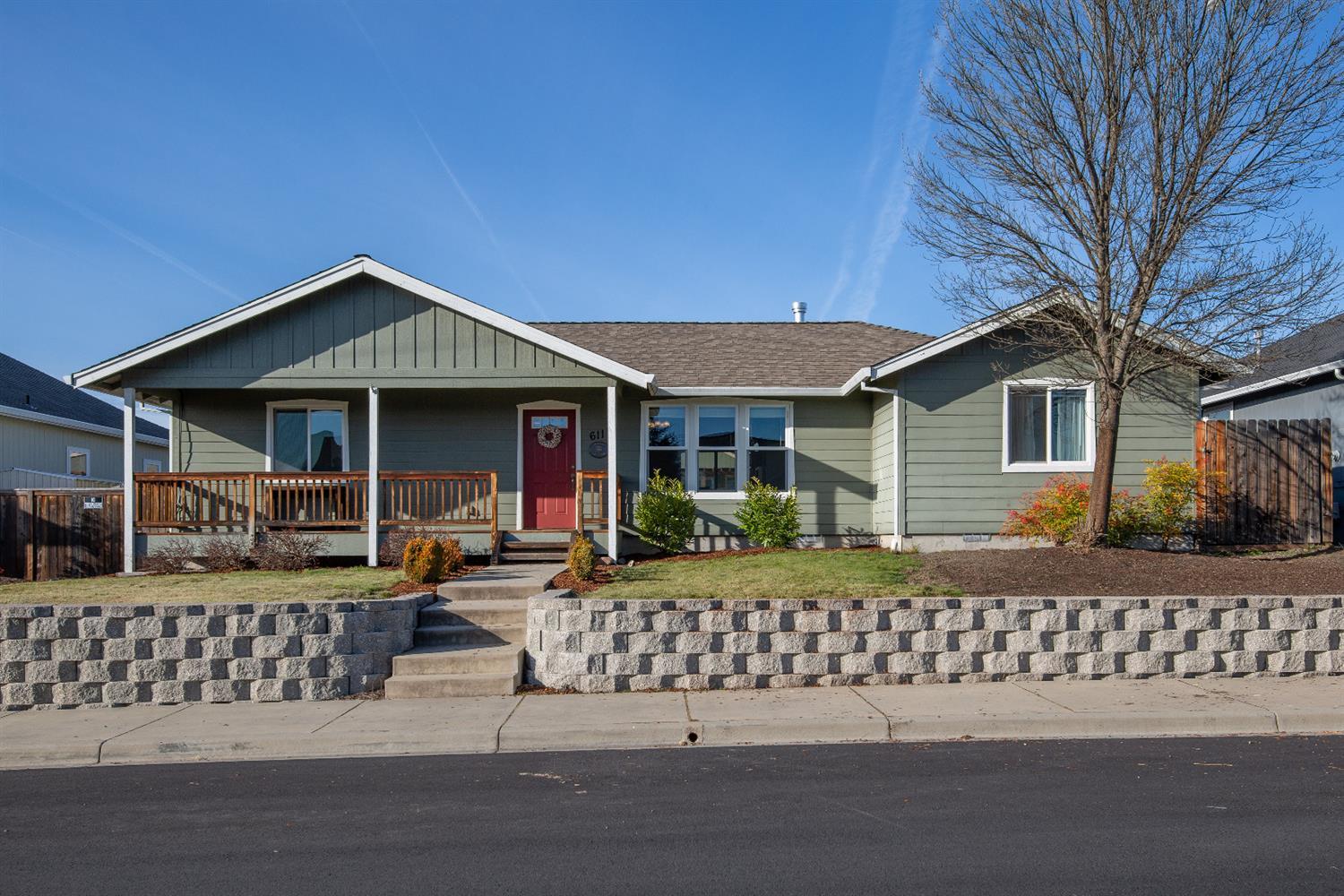 611 Barton Road Eagle Point, OR 97524 - Photo 1 of 35 Primary Photo