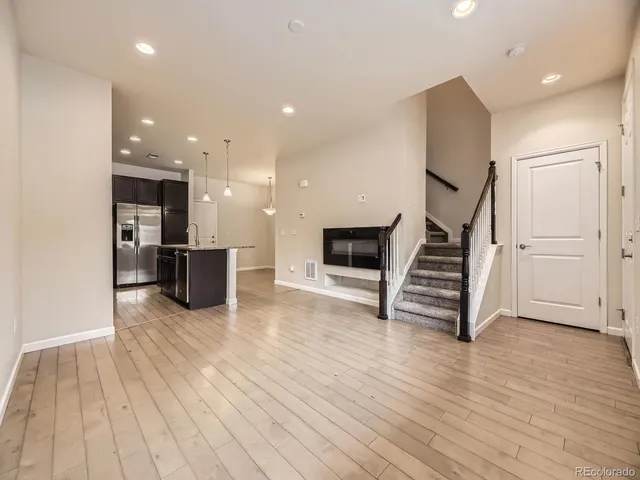 $520,000 | 600 East Dry Creek Place, Littleton, CO 80122