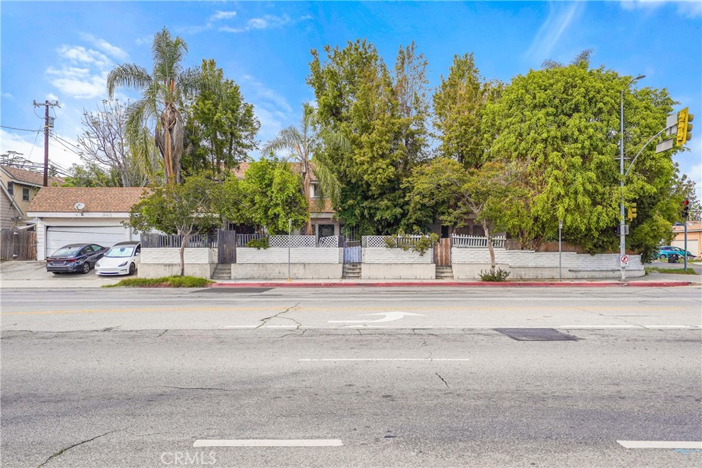 11667 Burbank Boulevard North Hollywood, CA 91601 - Photo 4 of 15 a view of a city street