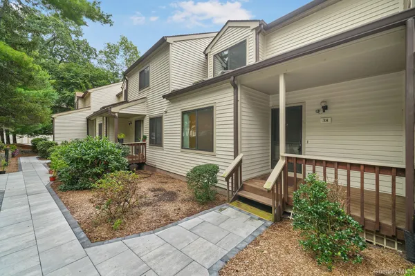 $4,250 | 38 Fawn Ridge, Millwood, NY 10546