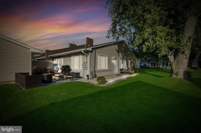 $320,000 | 7 Arlene Court, Brick, NJ 08724