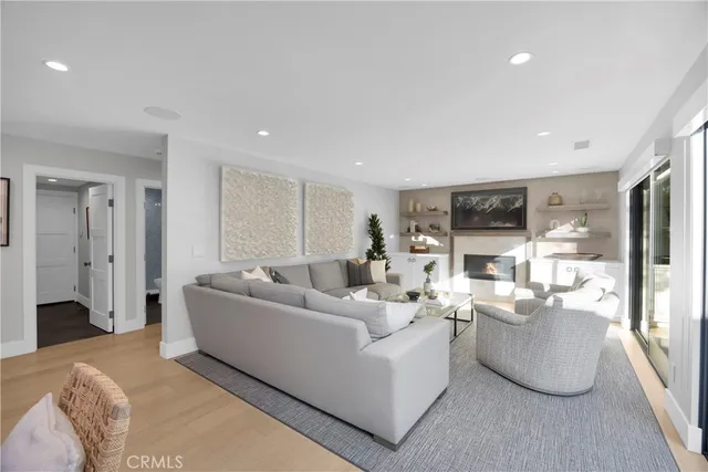 $3,499,000 | 6712 Morning Tide Drive, Huntington Beach, CA 92648