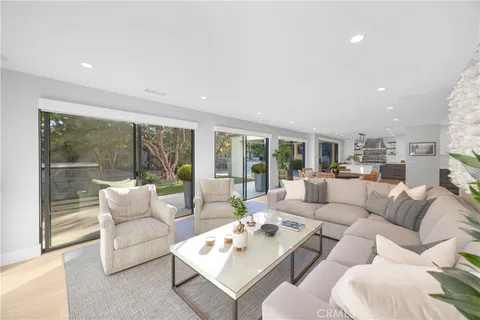 $3,499,000 | 6712 Morning Tide Drive, Huntington Beach, CA 92648