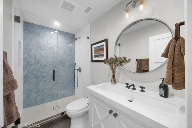 $3,499,000 | 6712 Morning Tide Drive, Huntington Beach, CA 92648