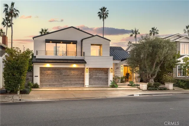 $3,499,000 | 6712 Morning Tide Drive, Huntington Beach, CA 92648