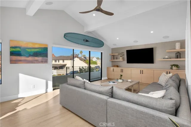 $3,499,000 | 6712 Morning Tide Drive, Huntington Beach, CA 92648