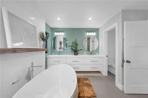 $3,499,000 | 6712 Morning Tide Drive, Huntington Beach, CA 92648