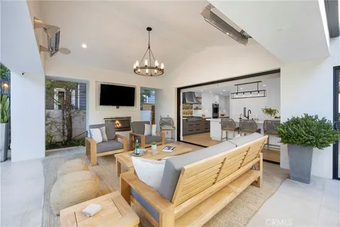 $3,499,000 | 6712 Morning Tide Drive, Huntington Beach, CA 92648