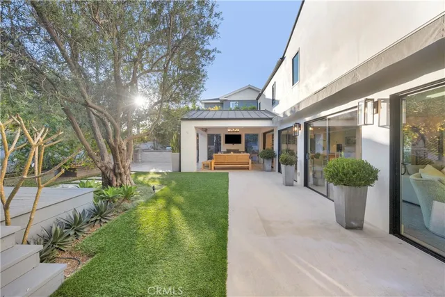 $3,499,000 | 6712 Morning Tide Drive, Huntington Beach, CA 92648