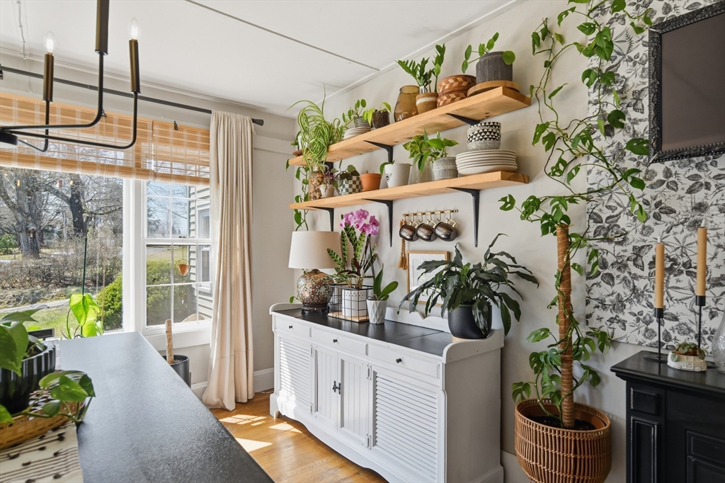 53 Chestnut Street Ware, MA 01082 - Photo 24 of 42