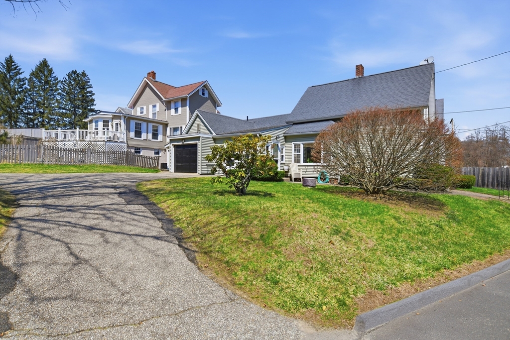 53 Chestnut Street Ware, MA 01082 - Photo 5 of 42