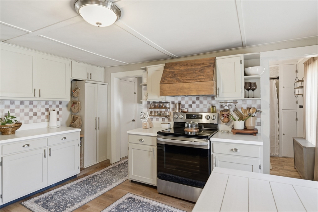 53 Chestnut Street Ware, MA 01082 - Photo 7 of 42