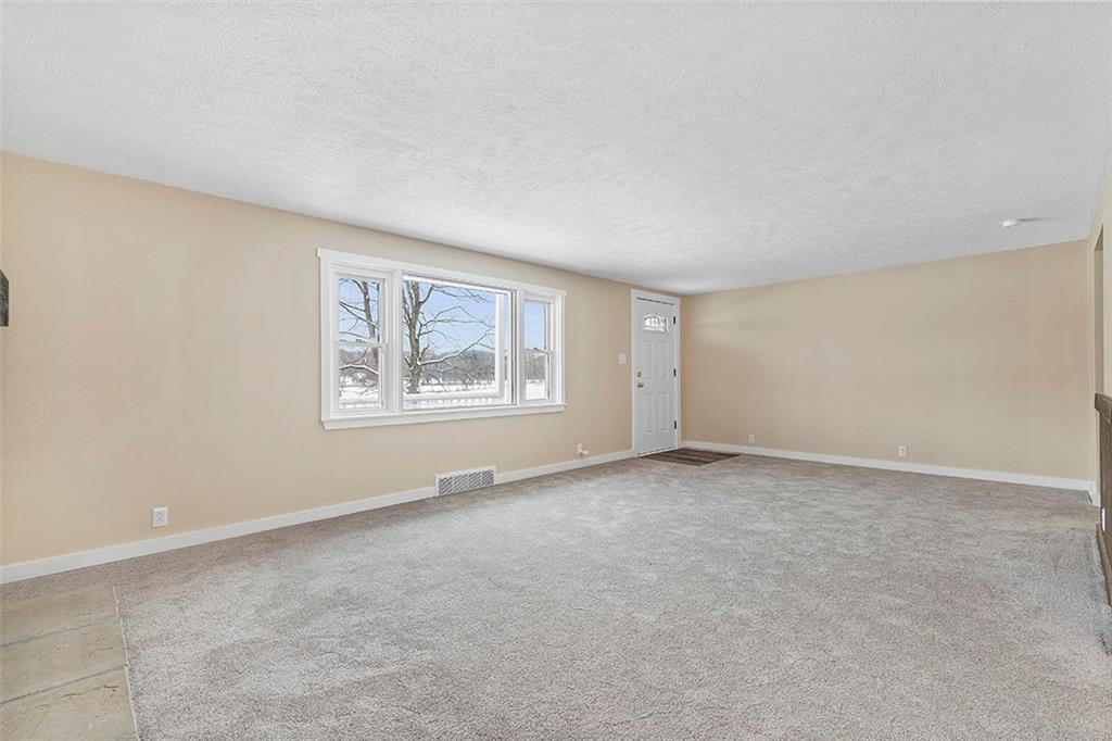 228 Independence Road Aliquippa, PA 15001 - Photo 8 of 25 Gallery Image 8