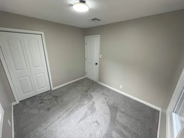 $140,000 | 2050 South Grove Street, Wichita, KS 67211