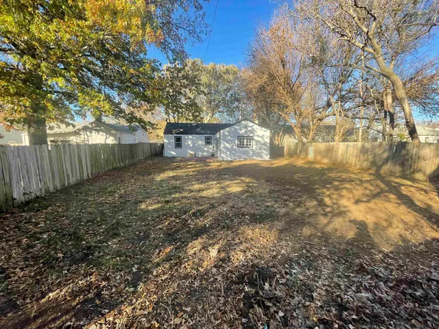 $140,000 | 2050 South Grove Street, Wichita, KS 67211