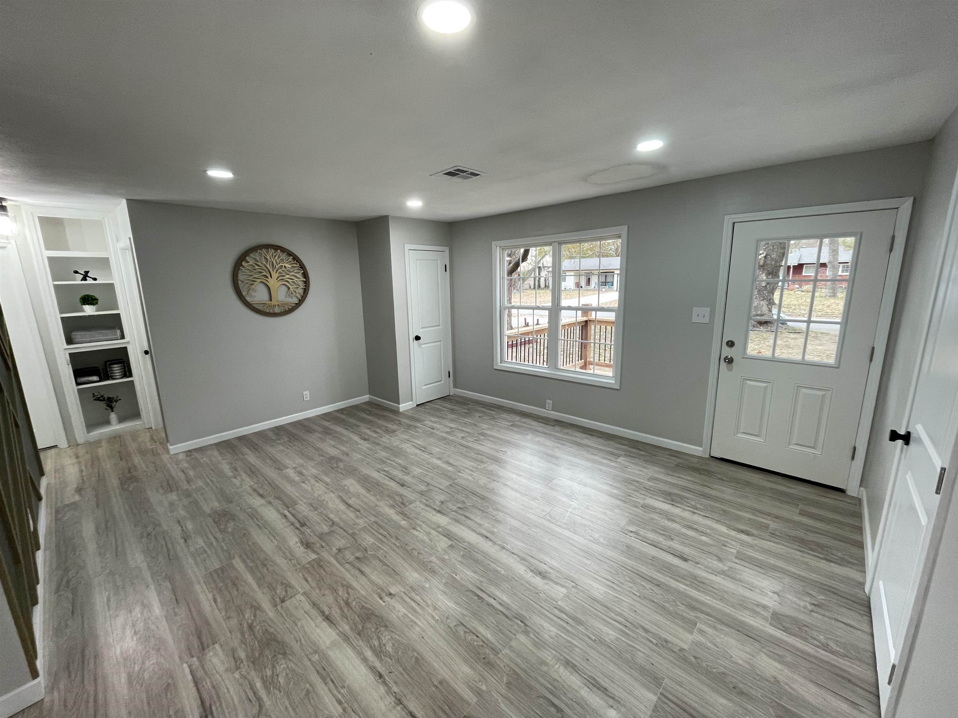 2050 South Grove Street Wichita, KS 67211 - Photo 3 of 23