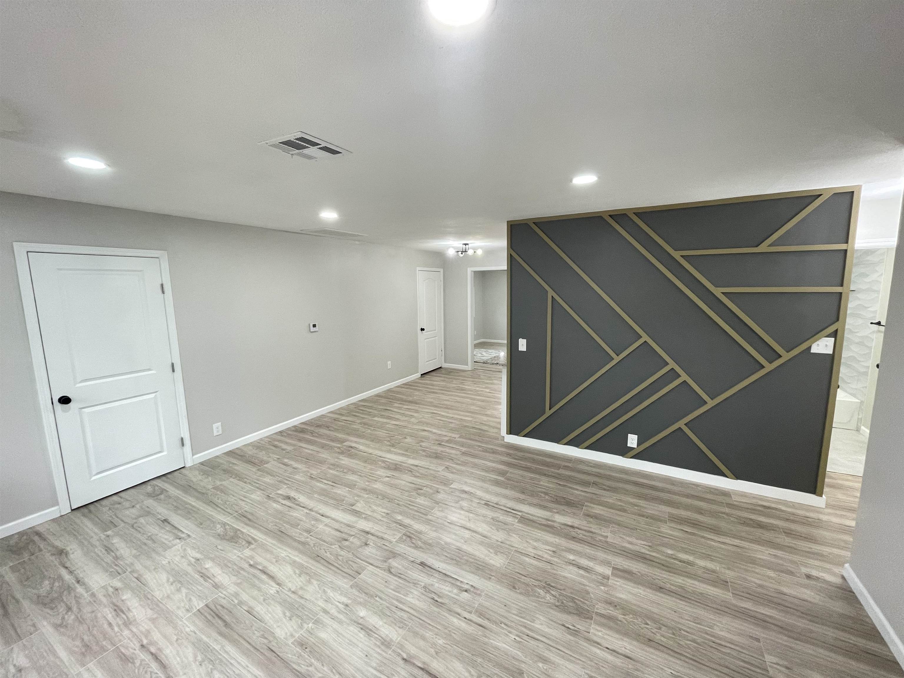 2050 South Grove Street Wichita, KS 67211 - Photo 5 of 23