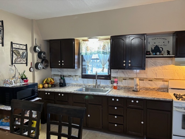 815 North 2nd Street Rochelle, IL 61068 - Photo 4 of 52