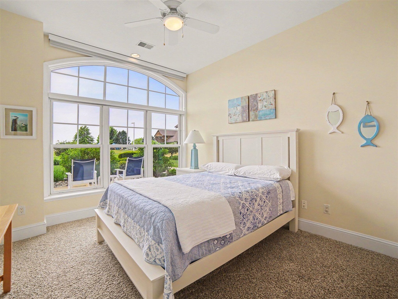 300 South Rath Avenue, Unit 22 Ludington, MI 49431 - Photo 15 of 28
