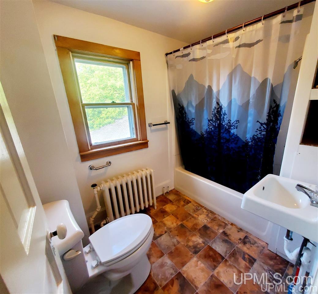 711-713 East Ridge Street Ishpeming, MI 49849 - Photo 27 of 33 Gallery Image 27