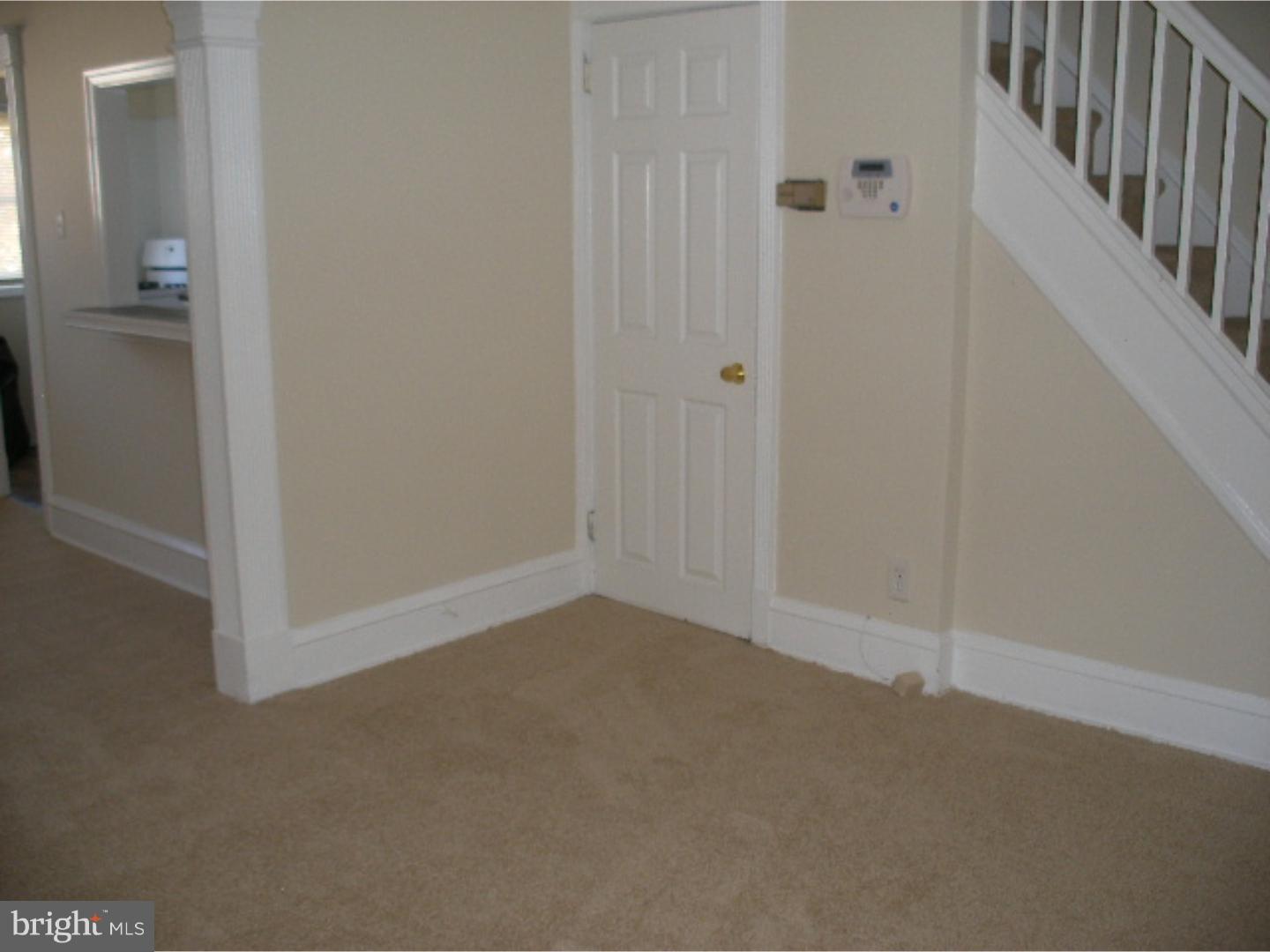 637 Copley Road Upper Darby, PA 19082 - Photo 4 of 20 Living Room