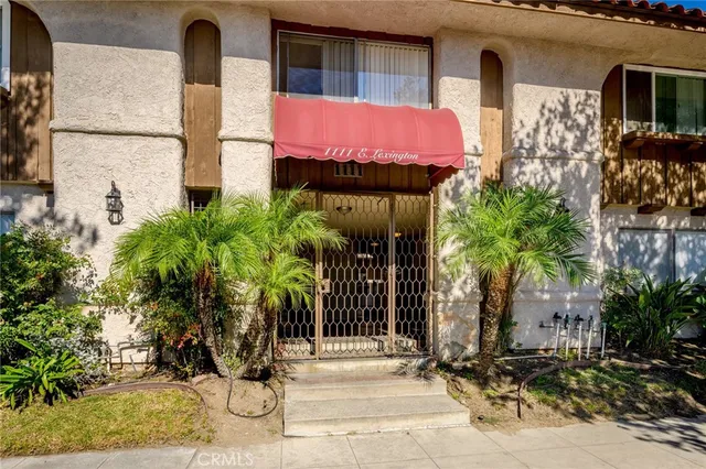$1,900 | 1111 East Lexington Drive, Unit 203, Glendale, CA 91206