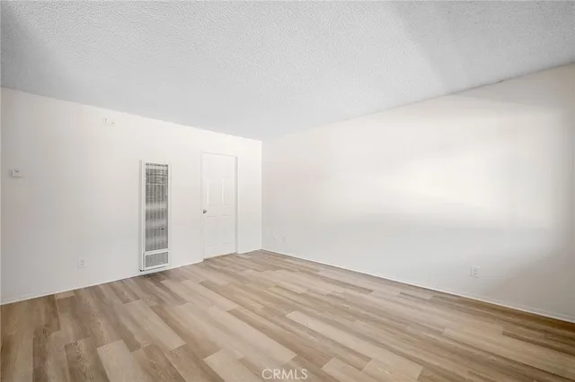 $1,900 | 1111 East Lexington Drive, Unit 203, Glendale, CA 91206