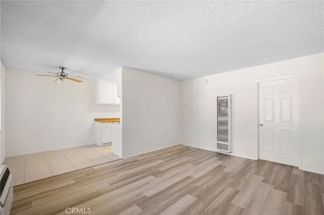 $1,900 | 1111 East Lexington Drive, Unit 203, Glendale, CA 91206