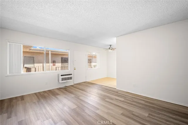 $1,900 | 1111 East Lexington Drive, Unit 203, Glendale, CA 91206