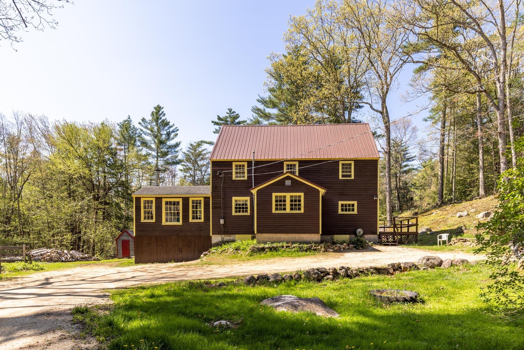 141 Kennard Road Nottingham, NH 03290 - Photo 2 of 37