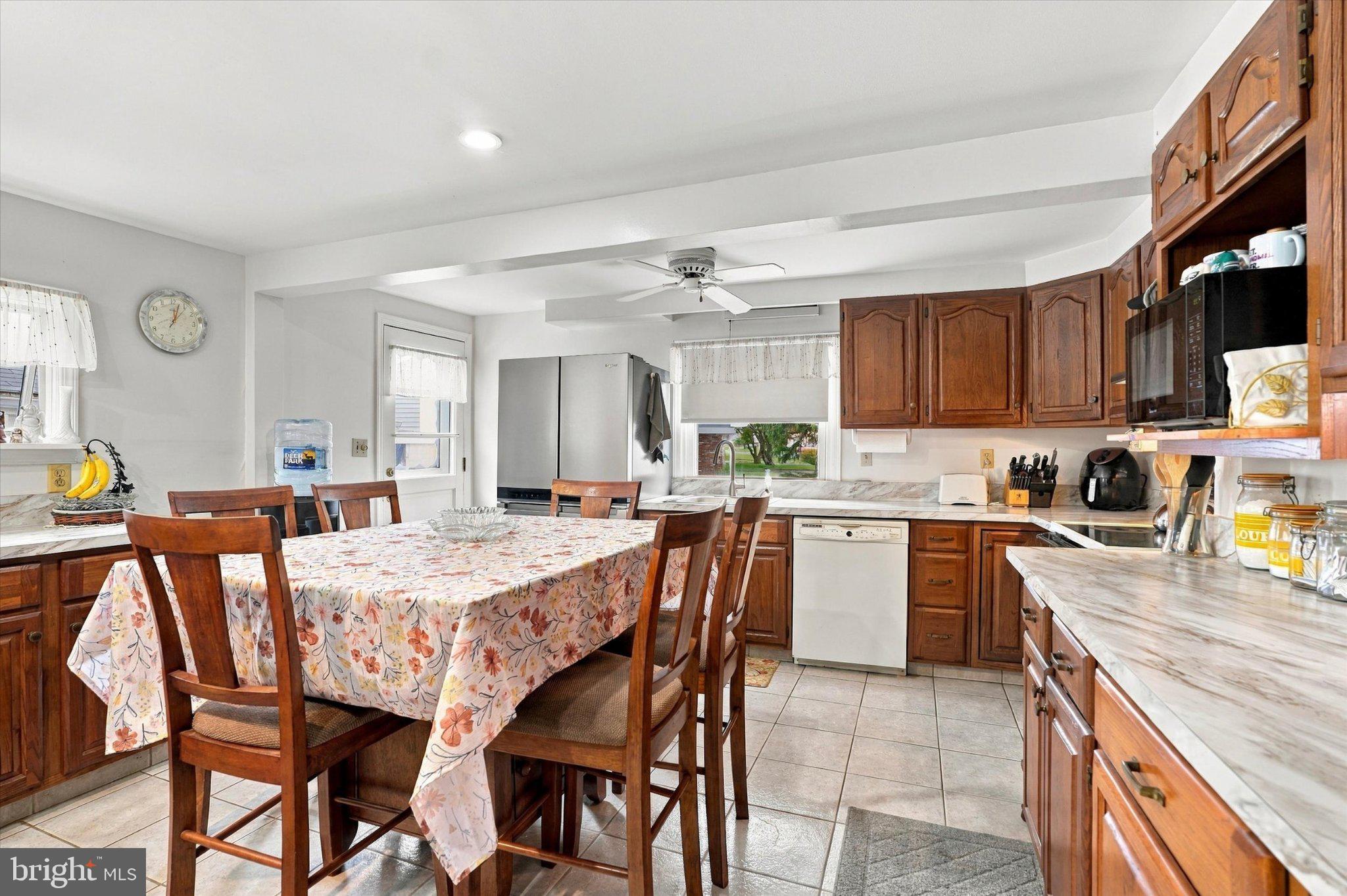 43 Greene Road Warminster, PA 18974 - Photo 3 of 23 Kitchen