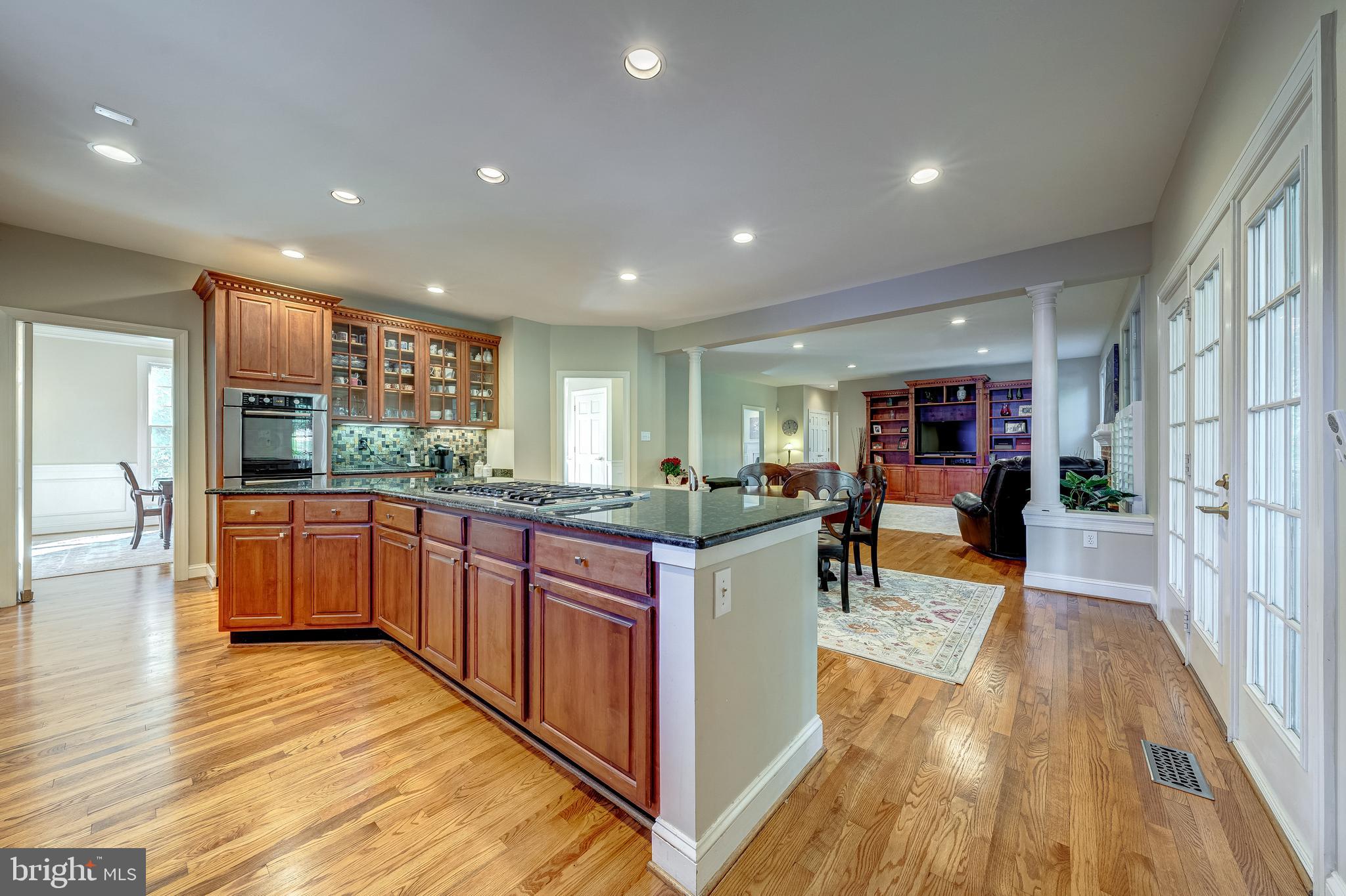 1854 Valley Wood Road McLean, VA 22101 - Photo 22 of 70 EFFORTLESS ENTERTAINING