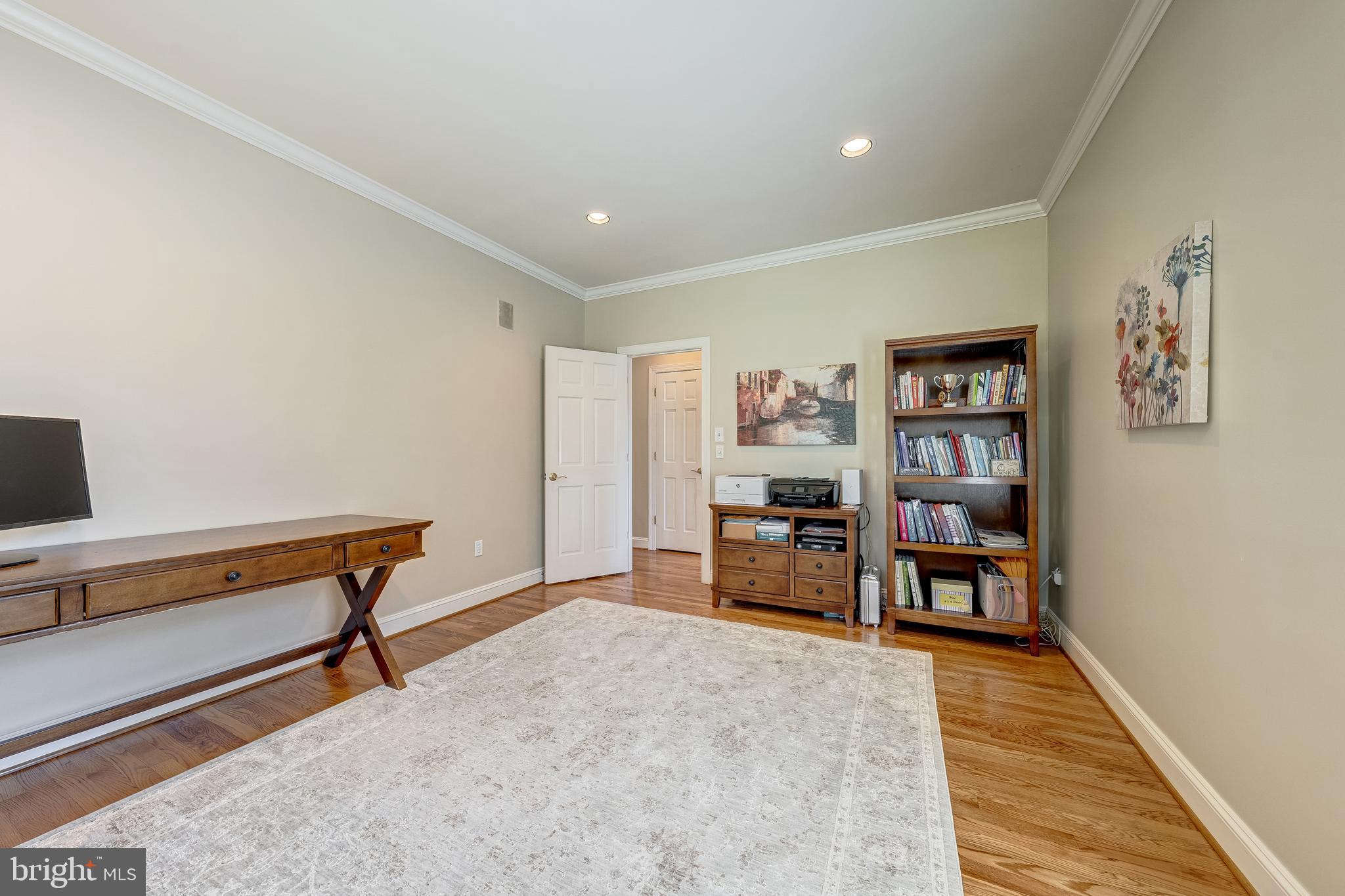 1854 Valley Wood Road McLean, VA 22101 - Photo 28 of 70 OFFICE/LIBRARY; FIOS CONNECTION, & RECESSED LIGHTS