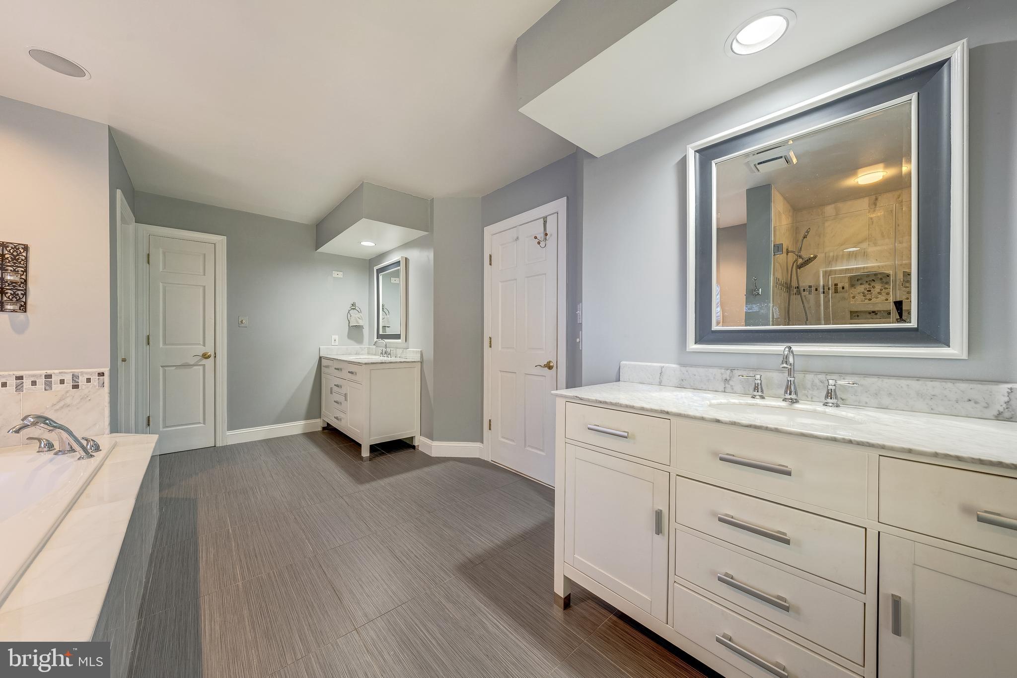 1854 Valley Wood Road McLean, VA 22101 - Photo 36 of 70 2 VANITIES, MARBLE CTRS & PRIVATE COMMODE AREA