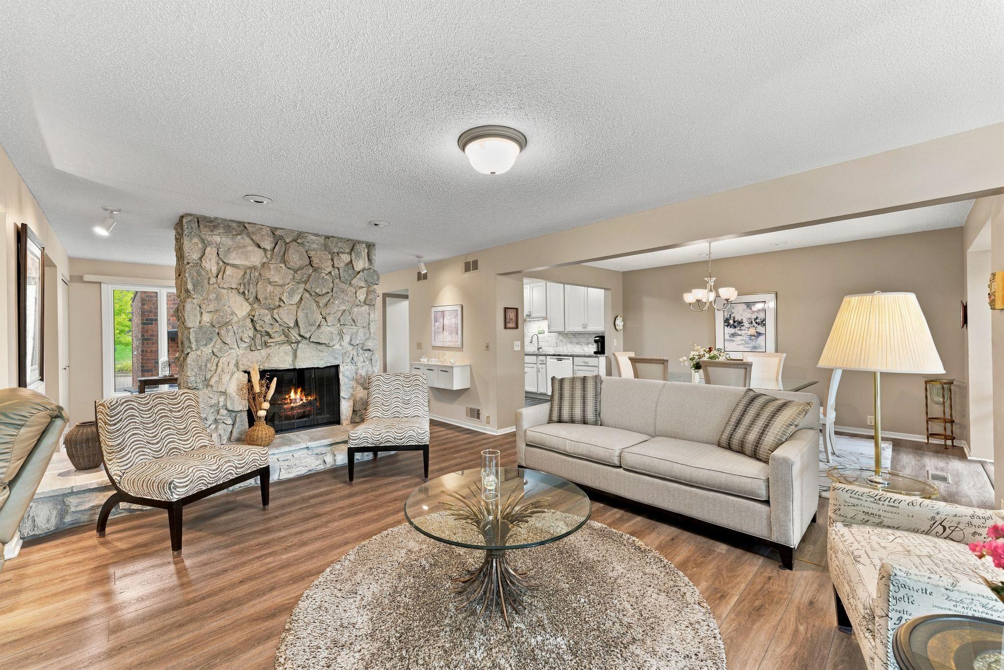 6121 Blake Ridge Road Edina, MN 55436 - Photo 7 of 30 Gallery Image 7