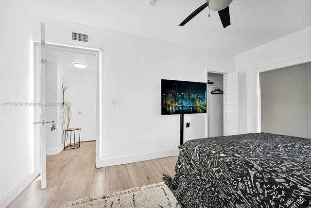 a view of a back yard of the house