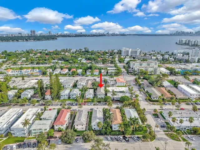 a view of a yard in front of a house