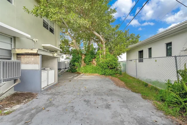 $1,430,000 | 1784 Marseille Drive, Miami Beach, FL 33141