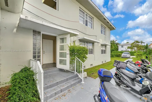 $1,430,000 | 1784 Marseille Drive, Miami Beach, FL 33141
