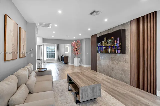 $624,700 | 181 Southwest 76th Terrace, Margate, FL 33068